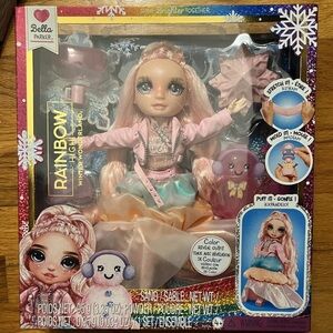 Rainbow High Bella Parker Winter Break Doll - Pink and Blue